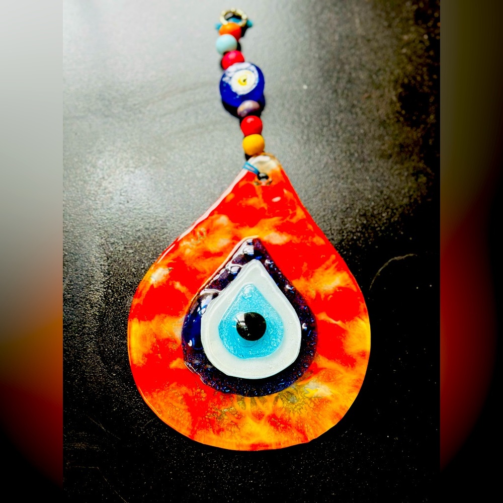ORIGINAL  NEW! 9 inch hand made glass  Art.
